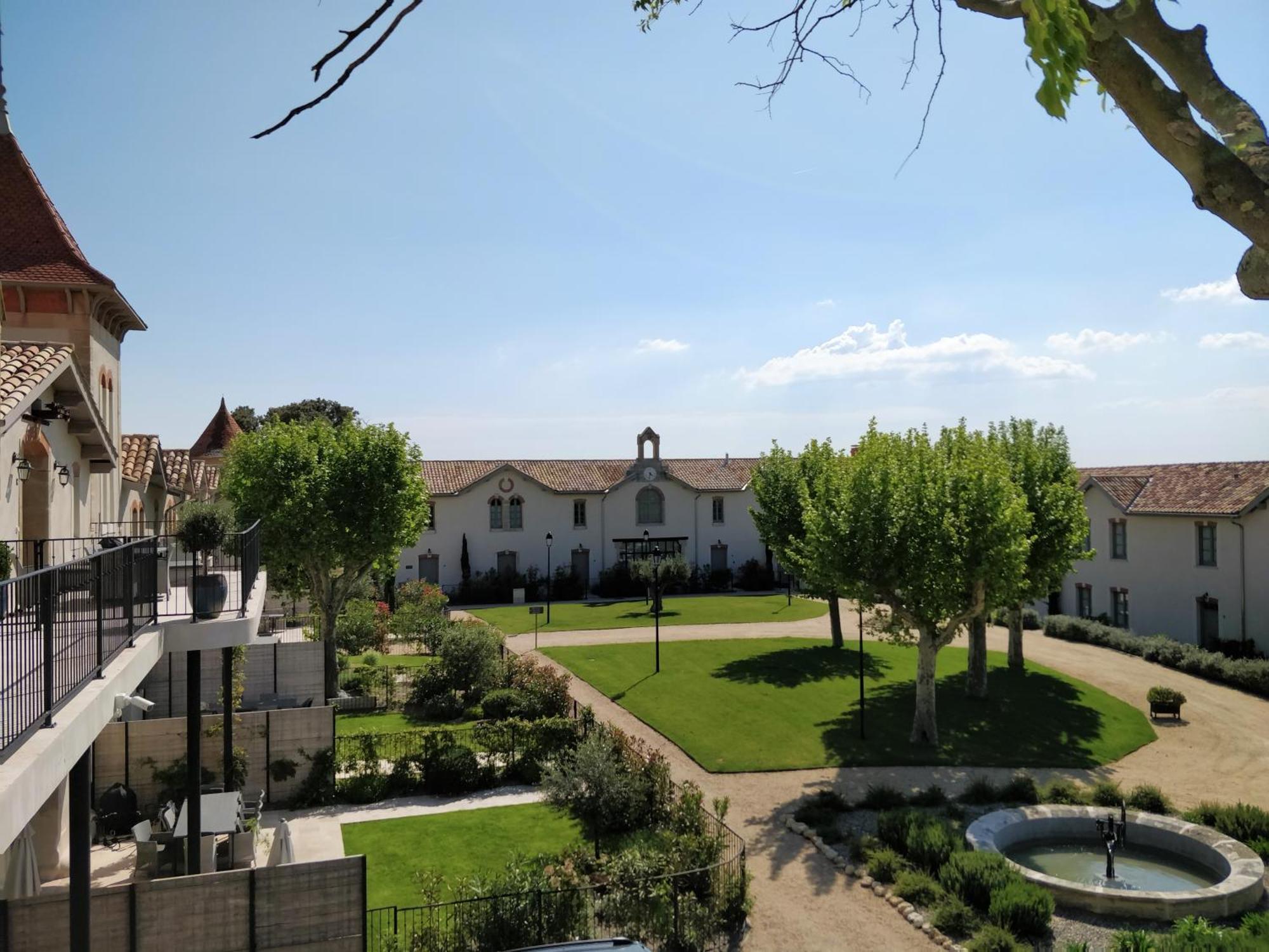 Chateau St Pierre De Serjac Puissalicon Buitenkant foto